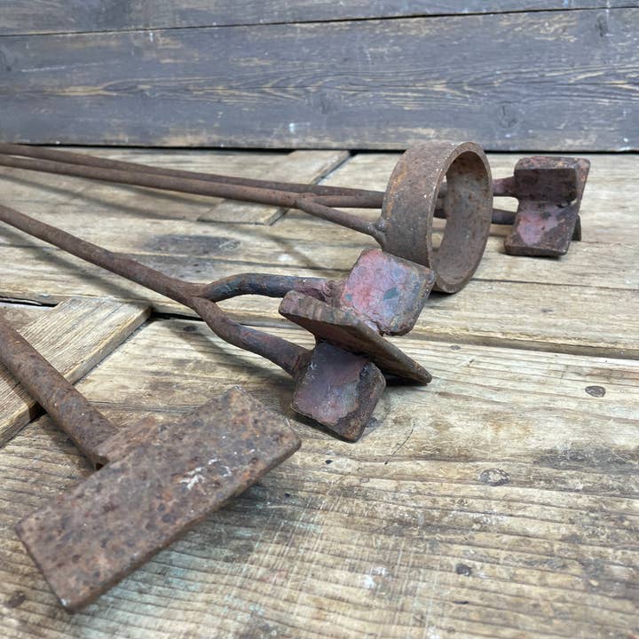 My Amigos Imports - Wholesale Decorative Tabletop Object - Long Branding Iron-Rustic-SR-Metal-Western-Cowboy-3 Ft. Long4