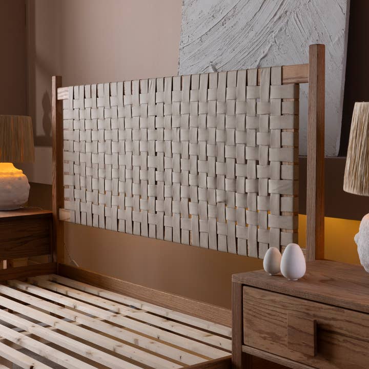 Halohope, LLC - Wholesale Bedroom Furniture - Handmade Oak Bedframe with Leather Details2