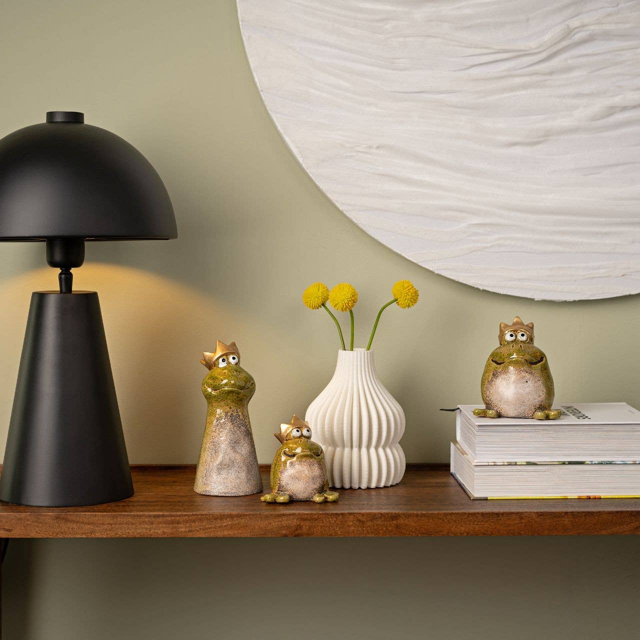 Wurm - Wholesale Decorative Figurine - Fence sitter Frog Prince made of stoneware green (W/H/D) 8x18x8cm1