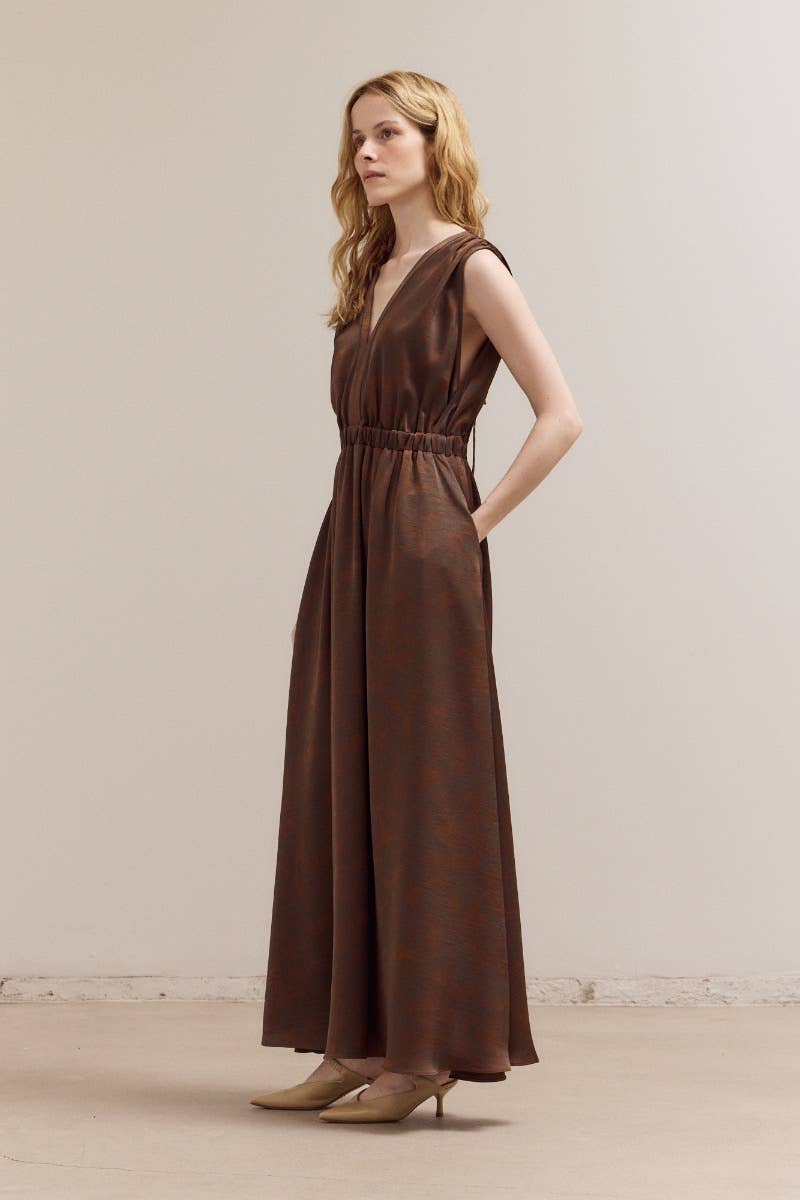 Brons 61182PP - MAXI SATINEN JURK MET BANDJES EN OPEN RUG voor groothandel op Faire2