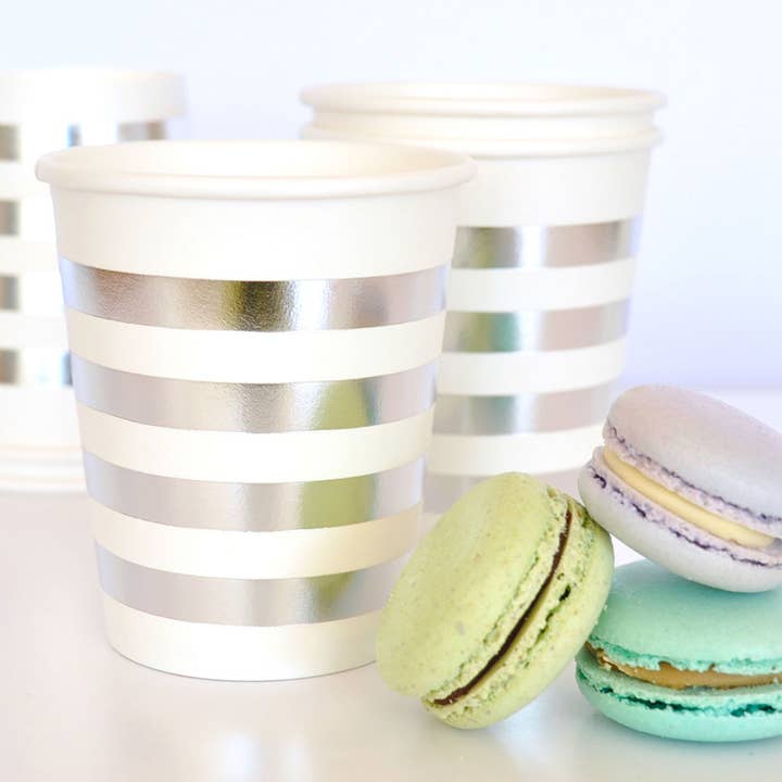 Illume Partyware - Vendita all'ingrosso Tazze monouso - Bicchiere Silver Stripes - Confezione da 102