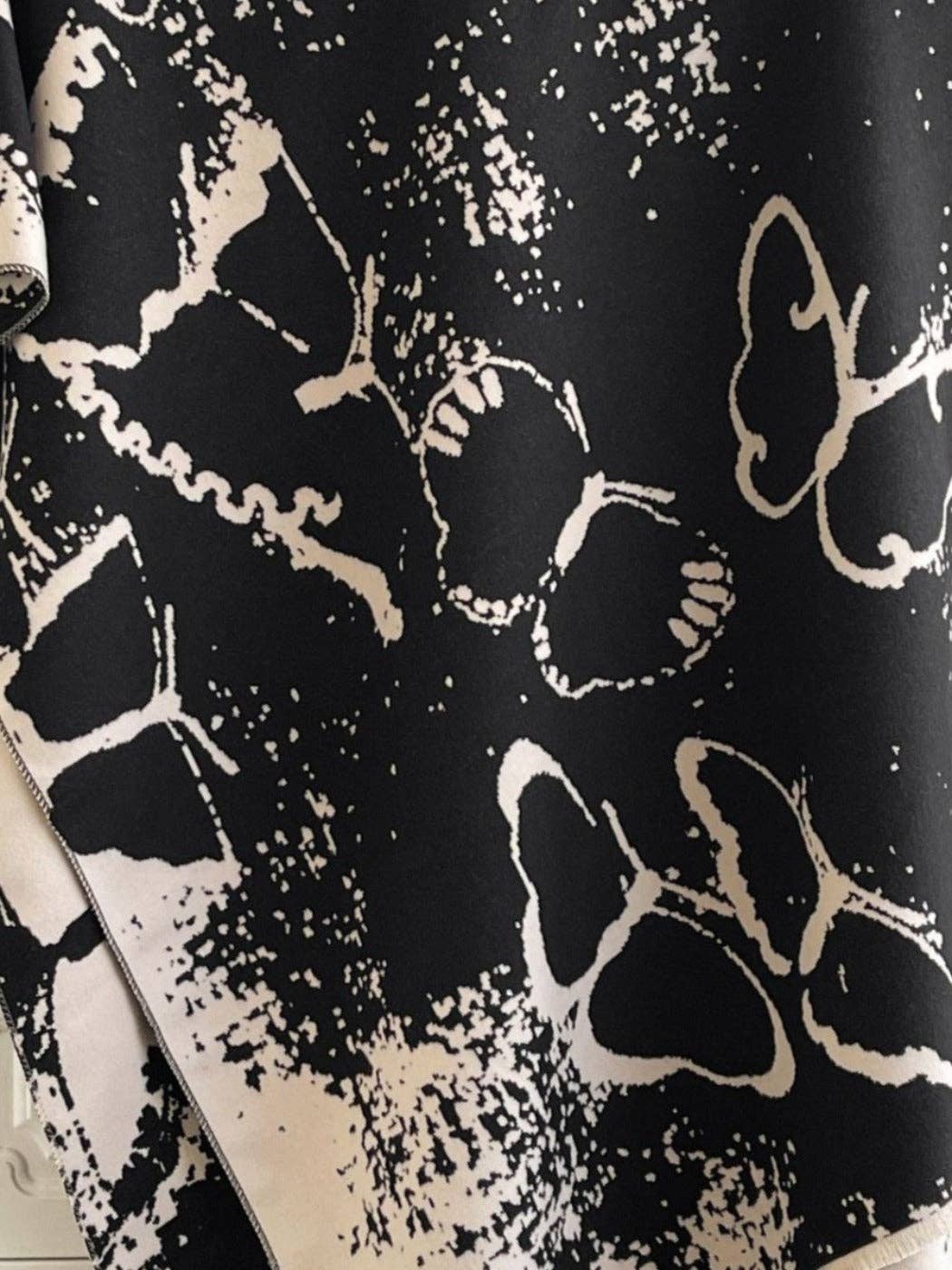 Funkyrel® Atzbranding Limited – wholesale Scarf – Women's – Scarvii - Butterfly Print Scarf & Shawl2