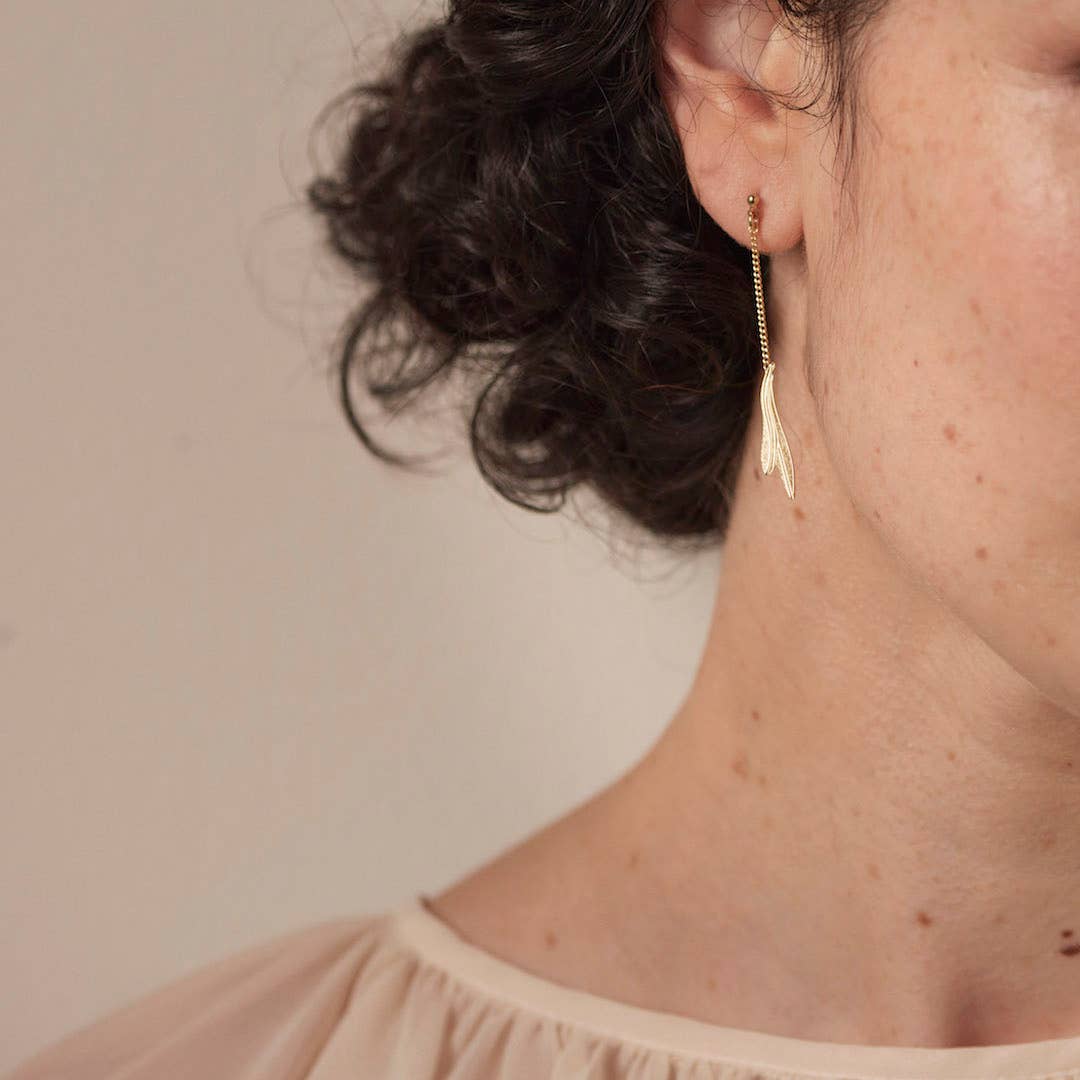 Nadja Carlotti – Engroshandel Hængeøreringe og creoløreringe – Øreringe med fine kæder og kalkmønster2