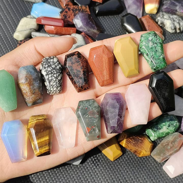 Moon River Designs - Wholesale Spirituele steen/kristal - Crystal Coffins Bulk Crystal Coffin Mini-formaat1
