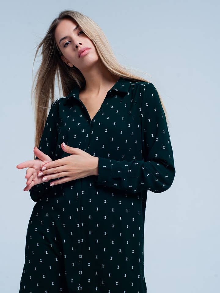 Green longline shirt with silver ribbon pattern for wholesale by Q2—All Orders:Free Duties for the US,UK,and Canada