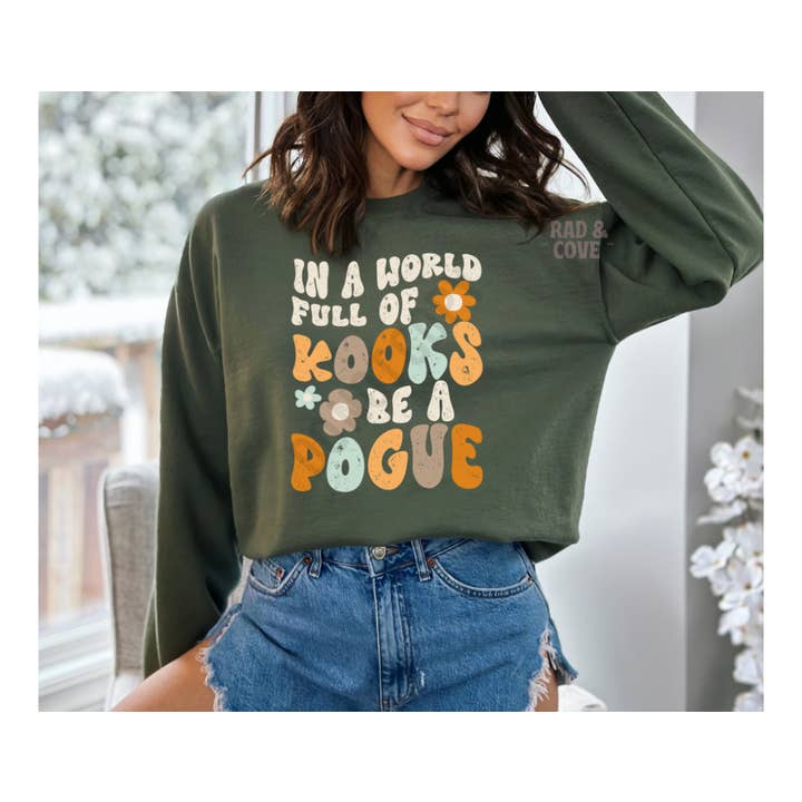 Dans un monde plein de cinglés, sois un pogue Shirt pour la vente par Rad & Cove