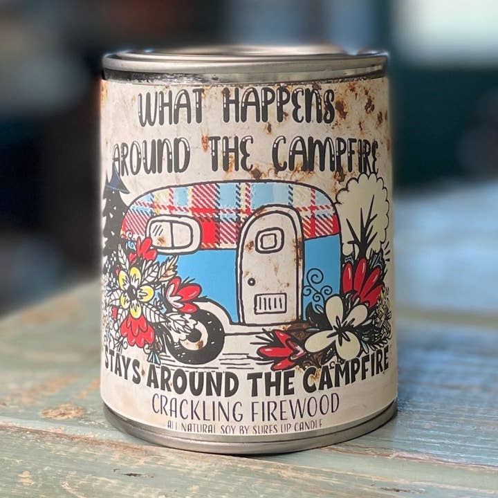 Candela Campfire Crackling Firewood Paint Crackling, in lattina, edizione limitata per la vendita all'ingrosso da parte di Surfs Up Candle