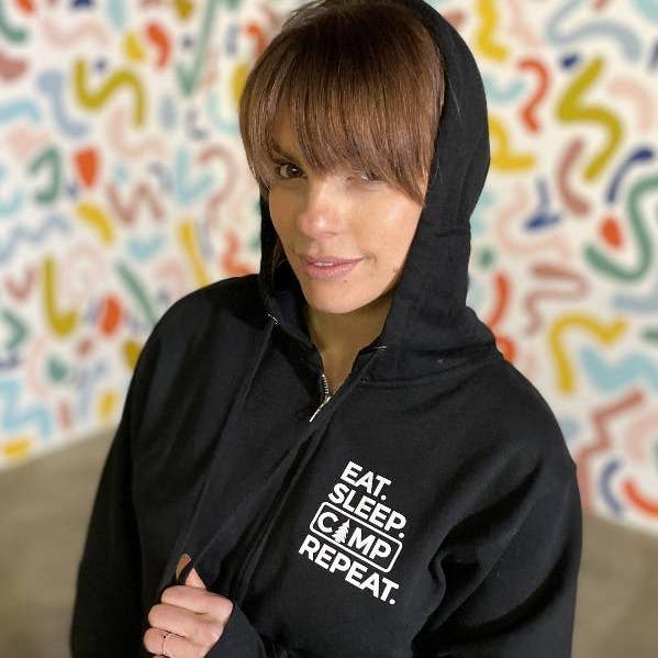 Ät sömn läger upprepa Zip upp Hoodie - Unisex för wholesale av Hella Shirt Co.