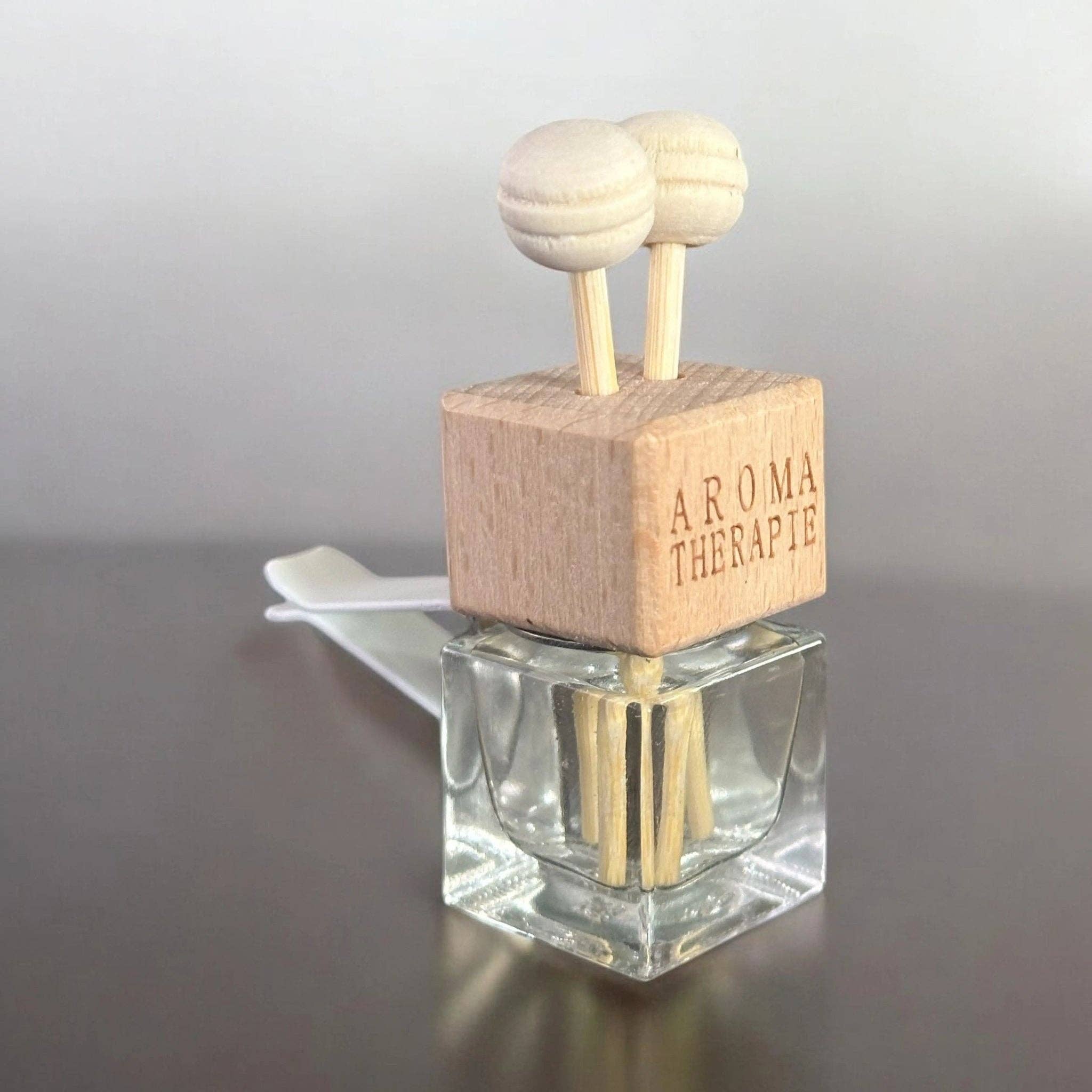 CocoBen's - Wholesale Reed Diffuser - Small Essential Oil Diffuser "Divine"1