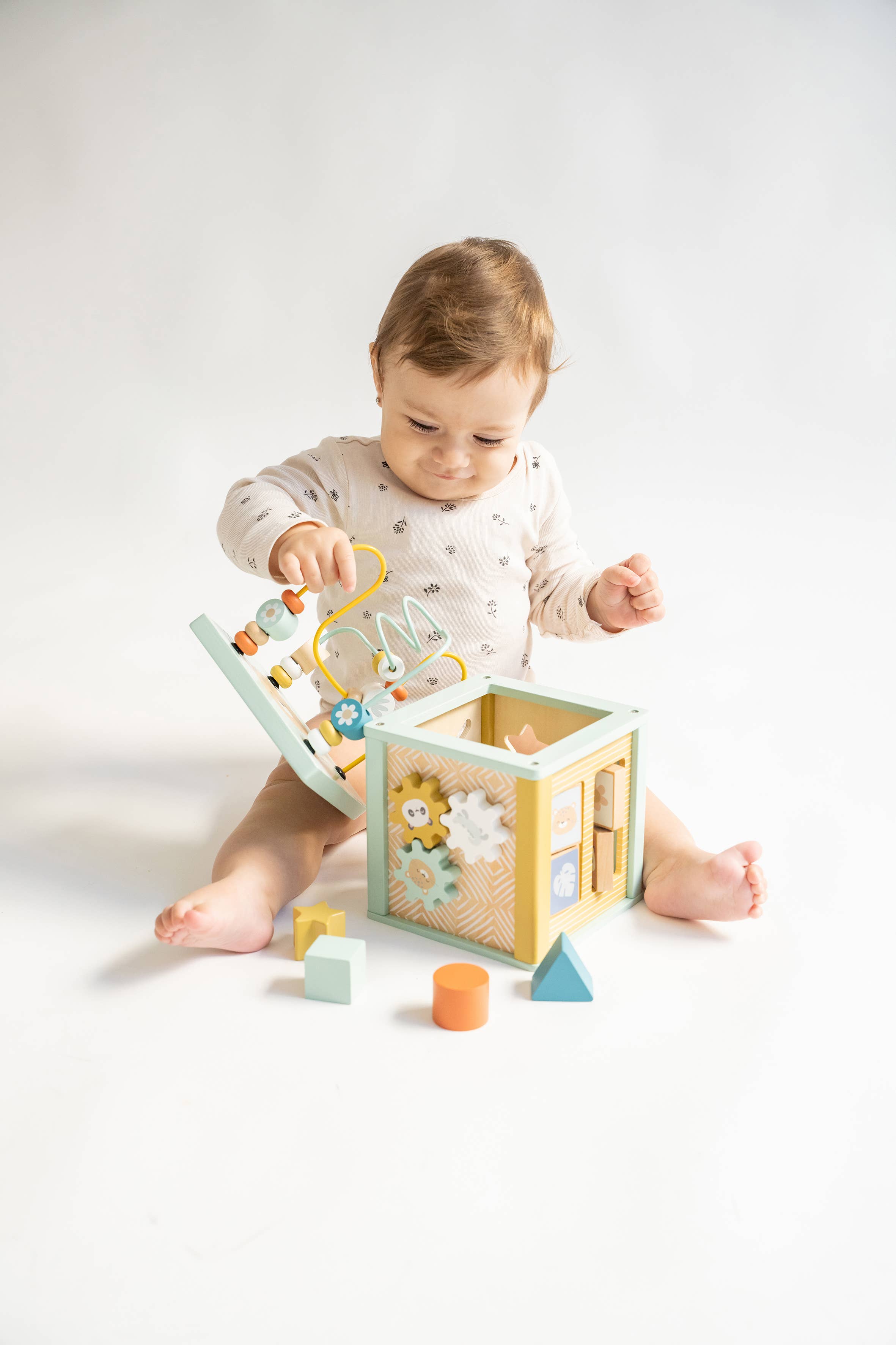 Saro / Kalencom - Wholesale Houten speelgoed - Kinderen - Kubus met meerdere activiteiten1