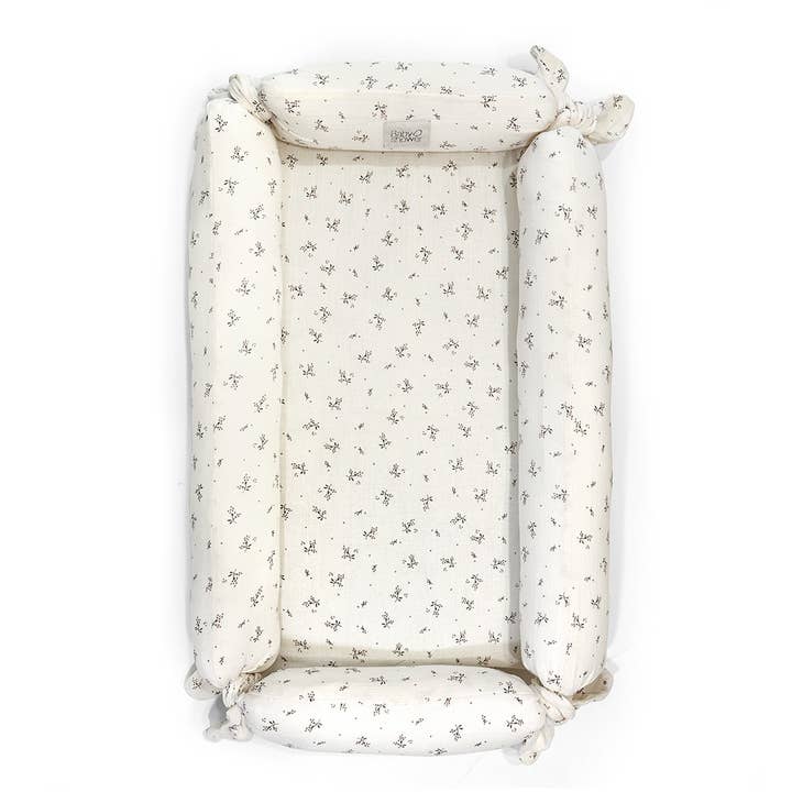 MININEST ROSEBERRY BABY sovnisch för spjälsäng och minisäng för wholesale av Babyshower