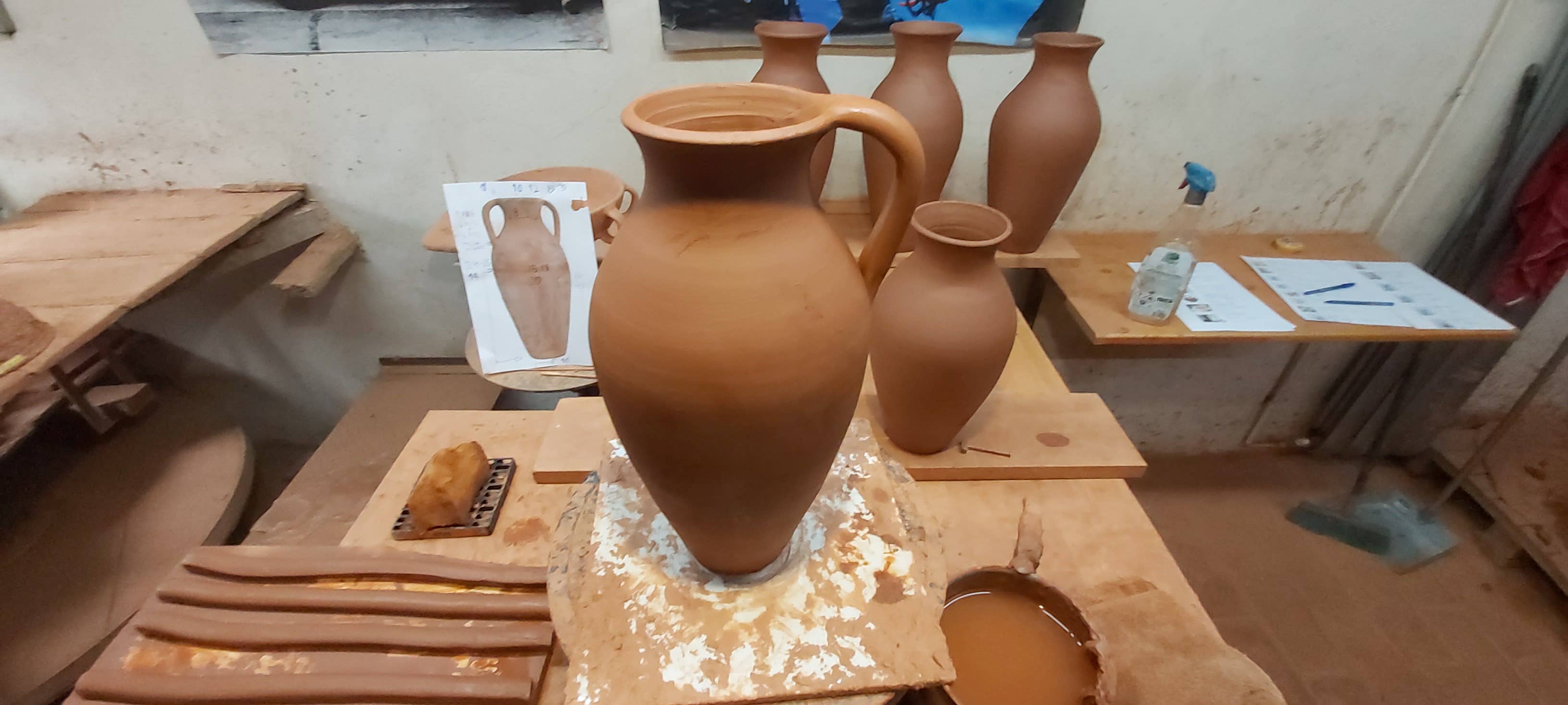Cerámica Roca Caus - Vendita all'ingrosso Vasi - Anfora classica in ceramica multipurpose con due manici3