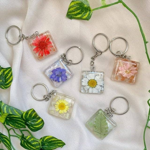 Art Philosophy - Wholesale Craft Supplies - Amazing Casting Resin Finish Clear - Includes Parts A & B1