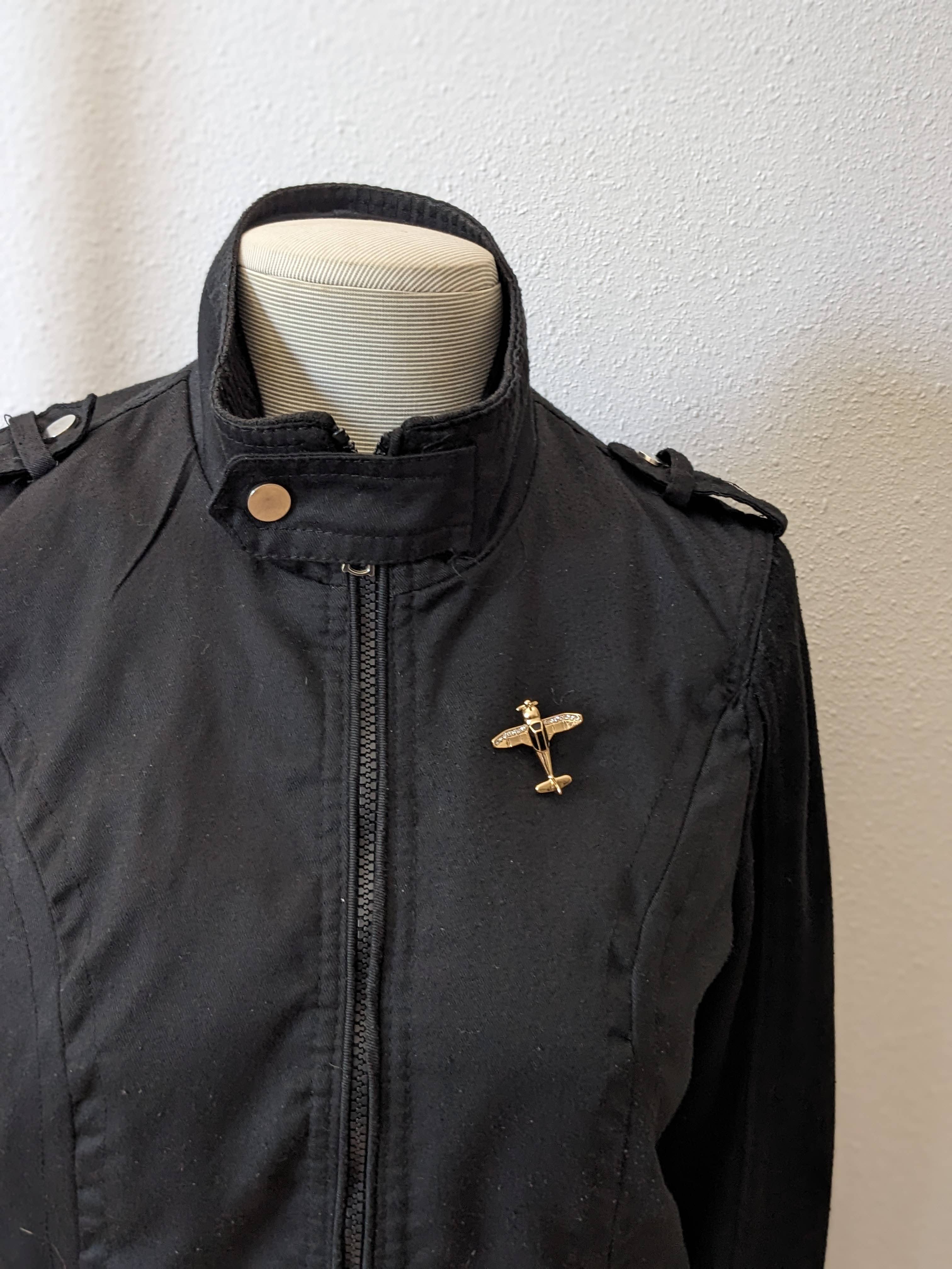 Fiona Accessories - Vendita all'ingrosso Spille - Flight Brooch Pin, accessorio per aeroplano13