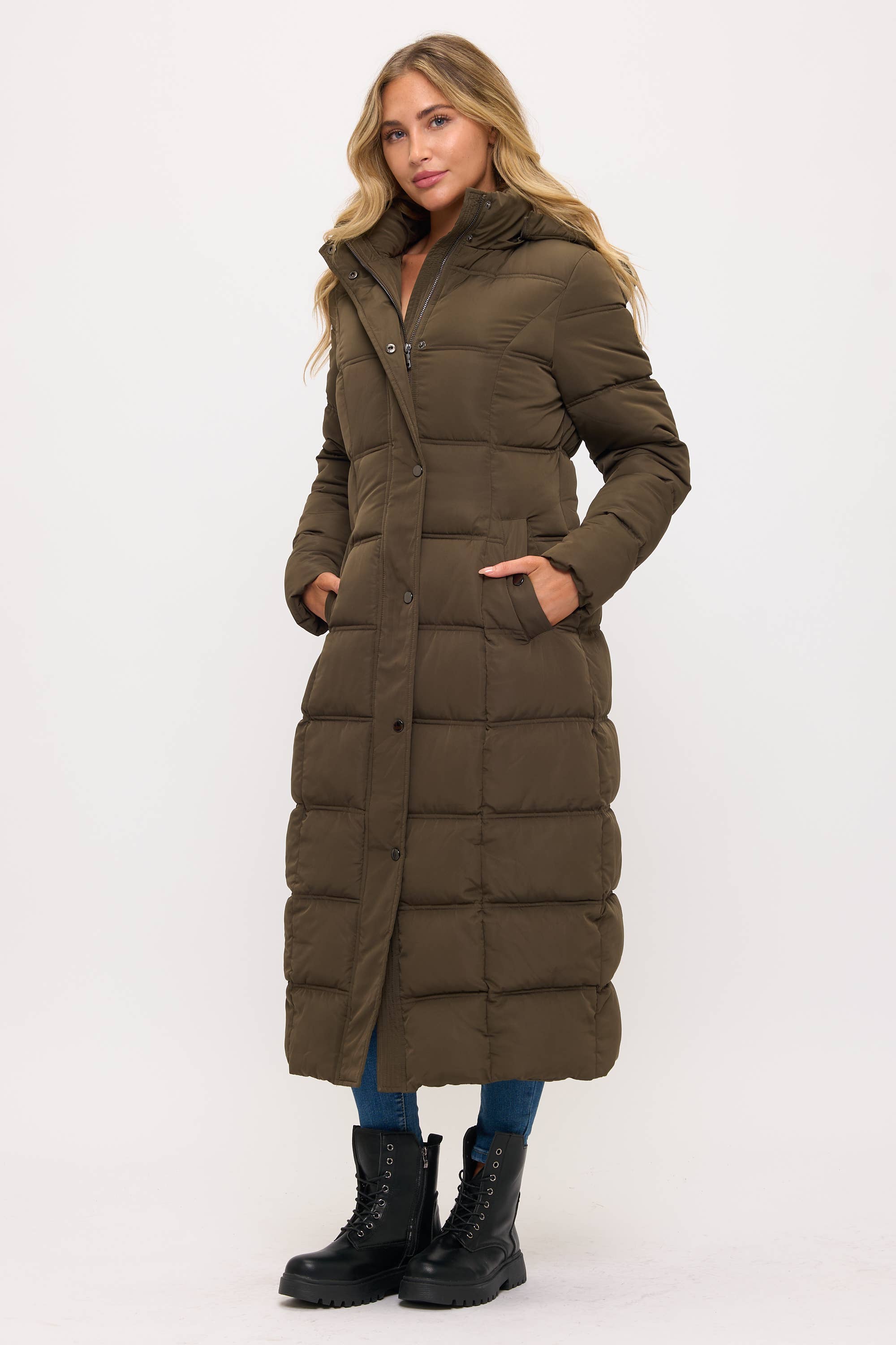 Coalition Apparel Inc - Vendita all'ingrosso Piumino - Donna - CLANP0113: Cappotto con Cappuccio Skyline Elite10