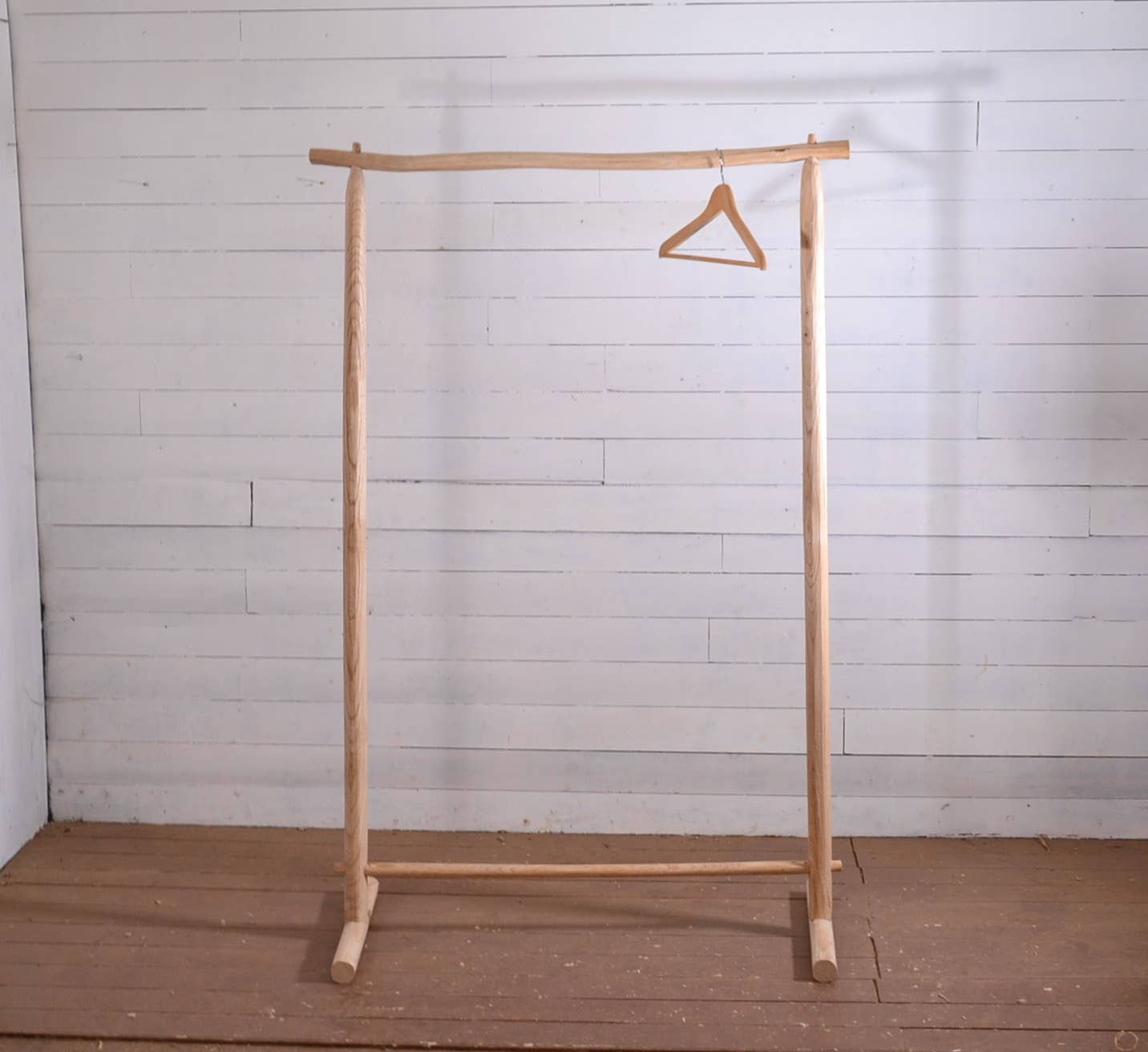 prairie studio - Vendita all'ingrosso Appendiabiti - Indossando abiti in legno fatti a mano2