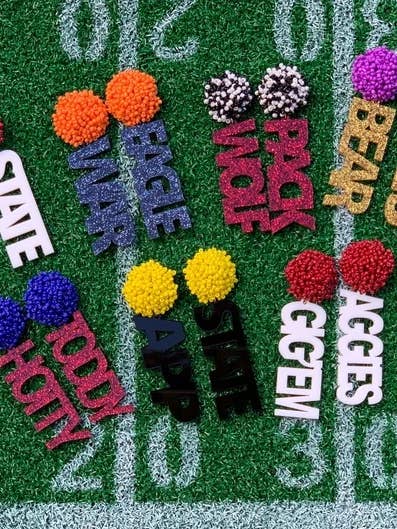 Brincos Custom Conta Palavra - Espírito Escolar - Dia de Jogo por atacado de BMR Designs