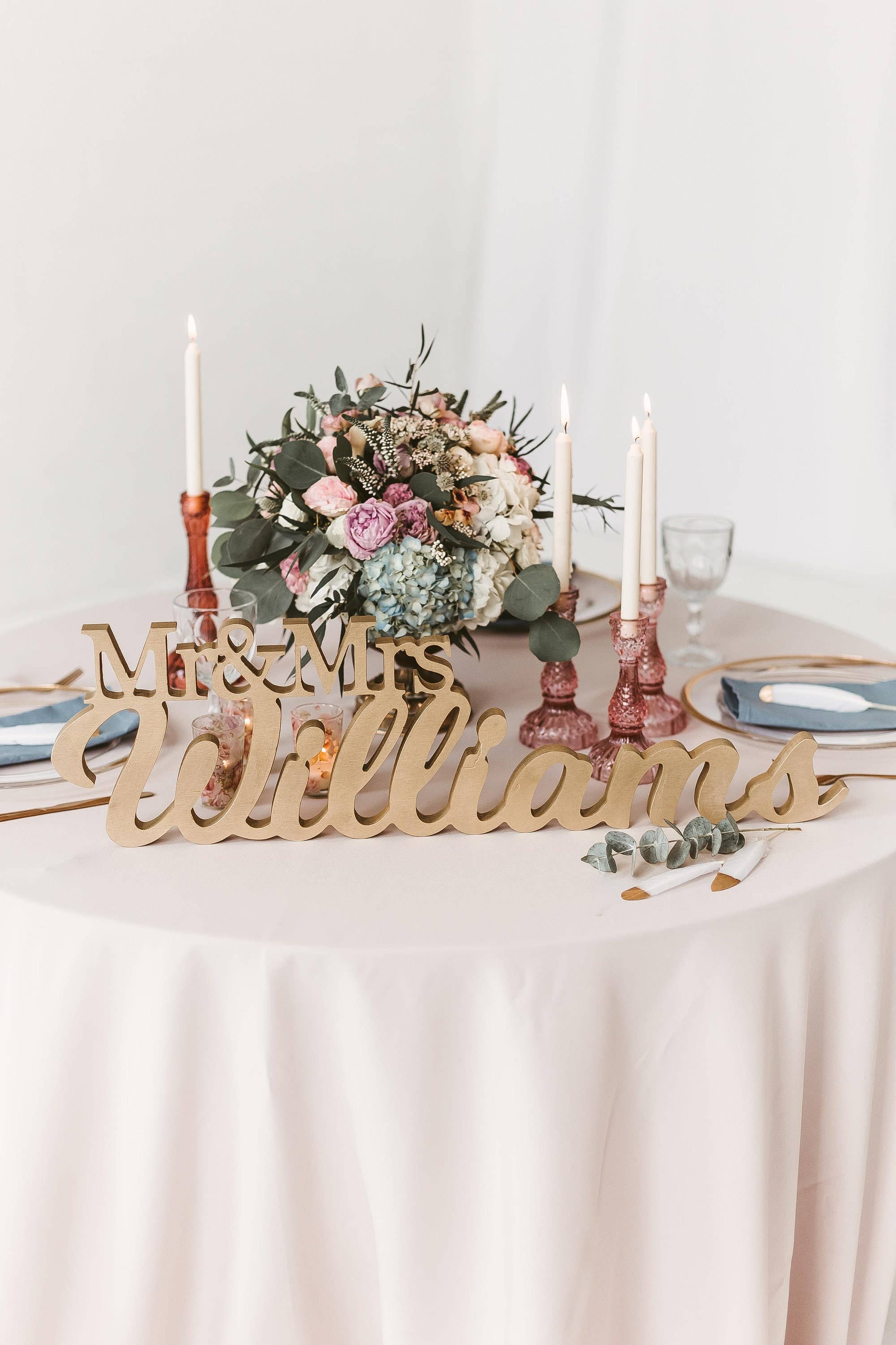 Woodinout – wholesale Skylt – Bröllopsskylt - ANPASSAD Efternamnsskylt - Herr & Fru skylt3