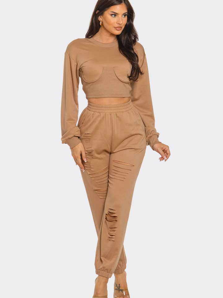 Julia by LoveJ – Großhandel Set aus Oberteil und Hose (NICHT Loungewear) – Damen – Set aus festem Top mit Rundhalsausschnitt und lasergeschnittener Hose6