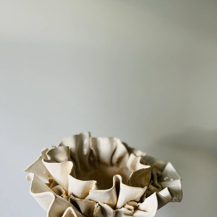 Objects in Clay - Wholesale Decorative Plate/Dish/Bowl - Bloom2