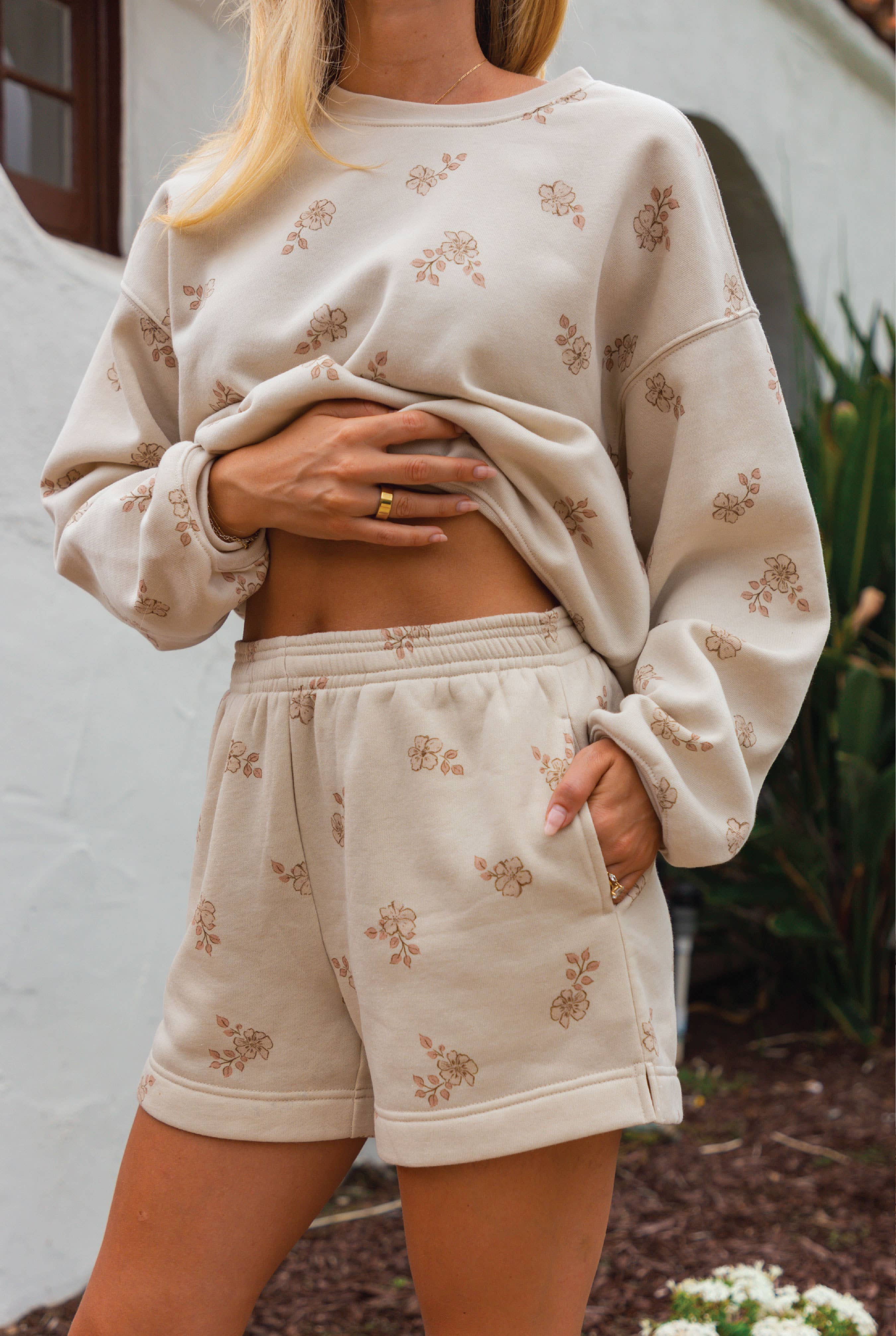 FLORAL PRINTED Sweatshort/Sweatshirt Matching Set  for wholesale on Faire1