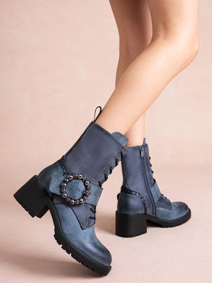 Square heel ankle boots with laces for wholesale by LADY GLORY