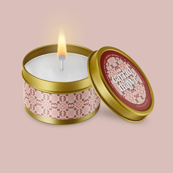 Cariad Mawr Welsh Candle for wholesale by Max Rocks