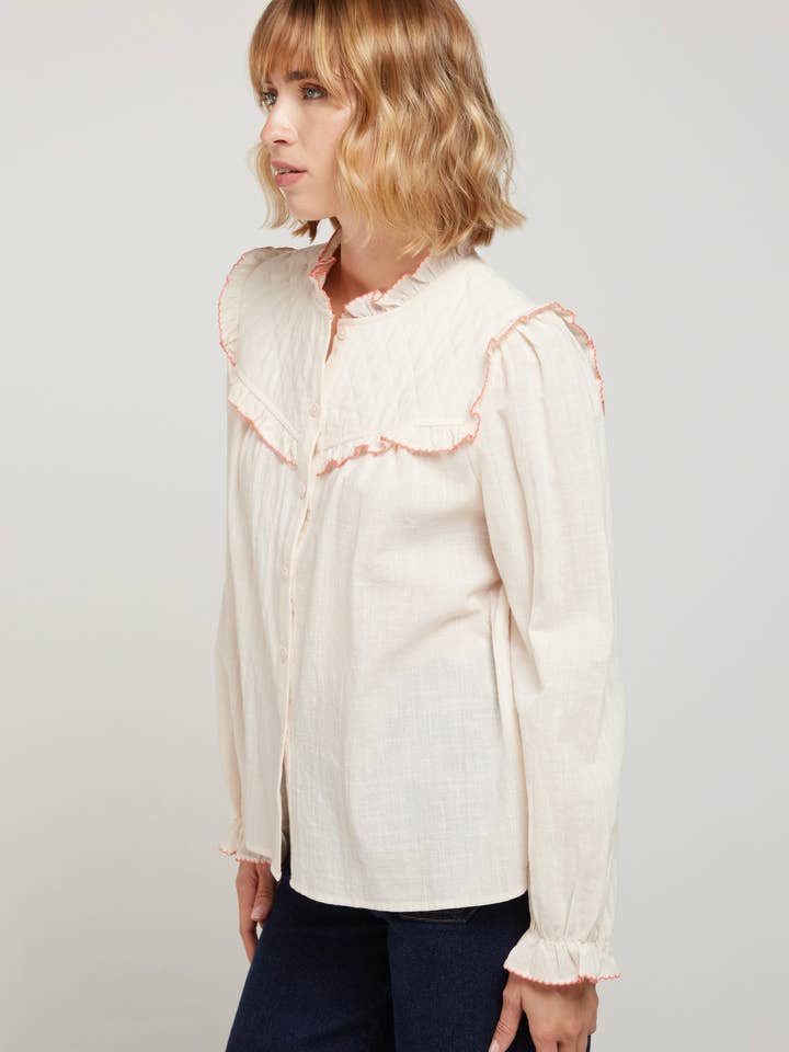 Andy & Lucy - Wholesale Blouse - Women's - FLORIE - Ecru blouse with ruffled colored edges4