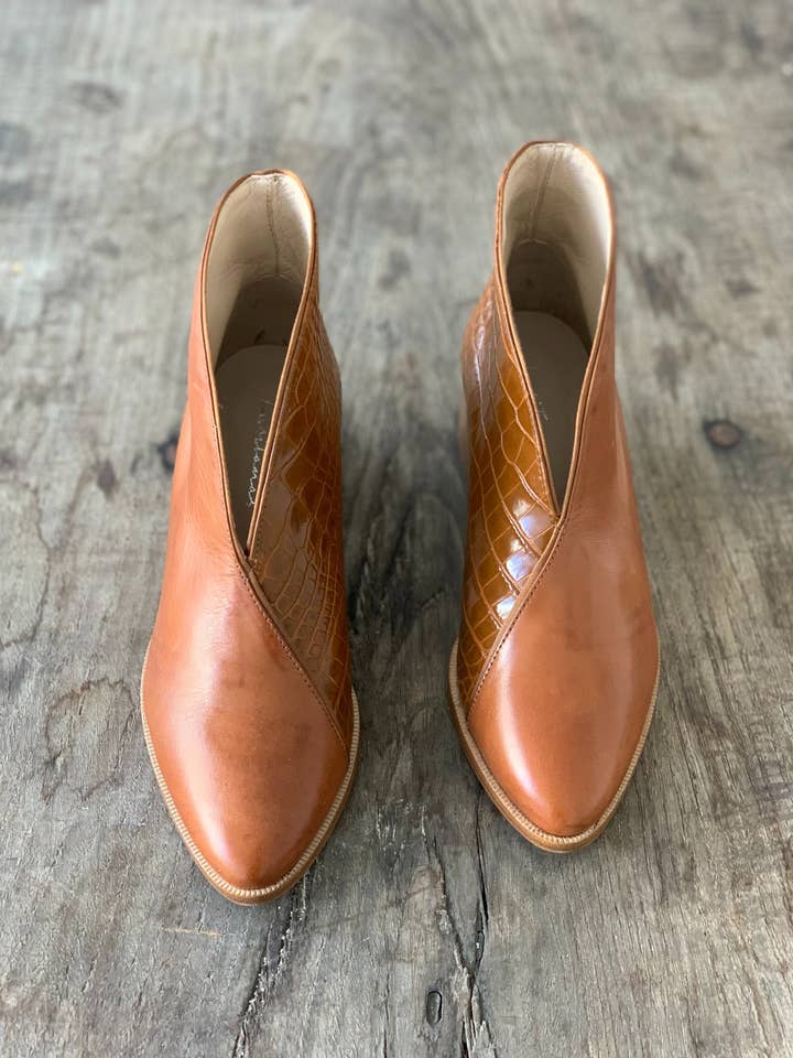LAURA croco camel por atacado de LUSITANAS