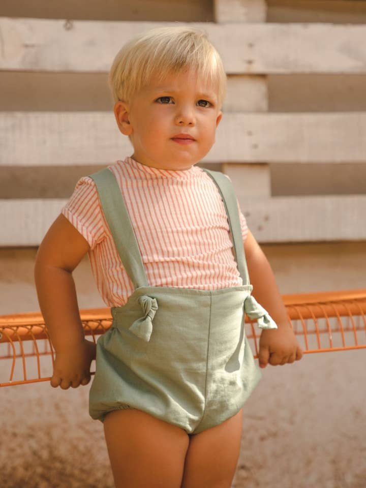 Pack ranita de bebé niño verde matcha y camisa de rayas rosa Cocote & Charanga for wholesale by Charanga