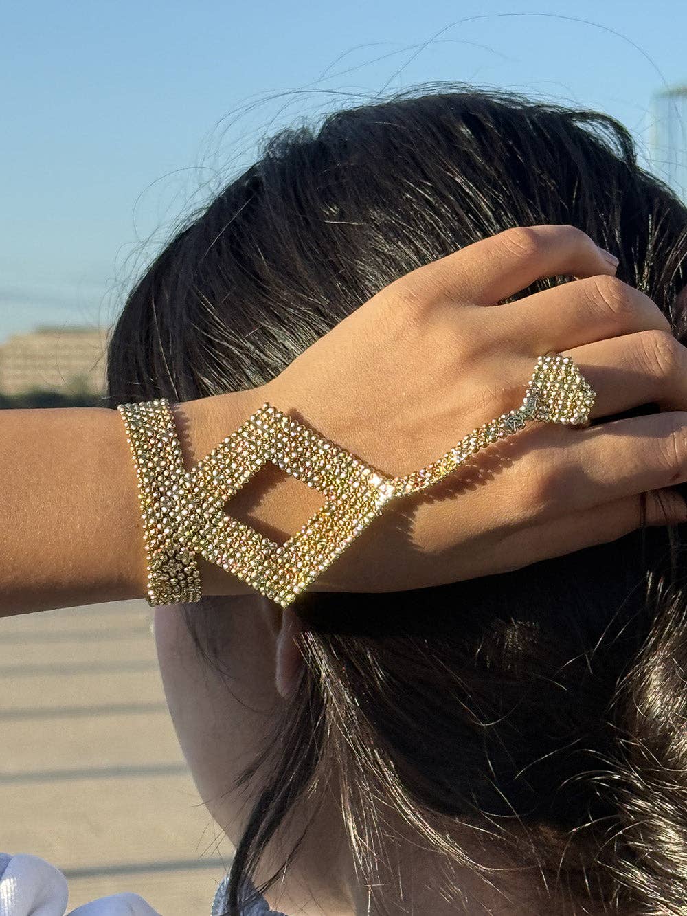 Urbiana – Großhandel Manschettenarmband – Handgeschirr mit Cuffed Cut Out Diamond1