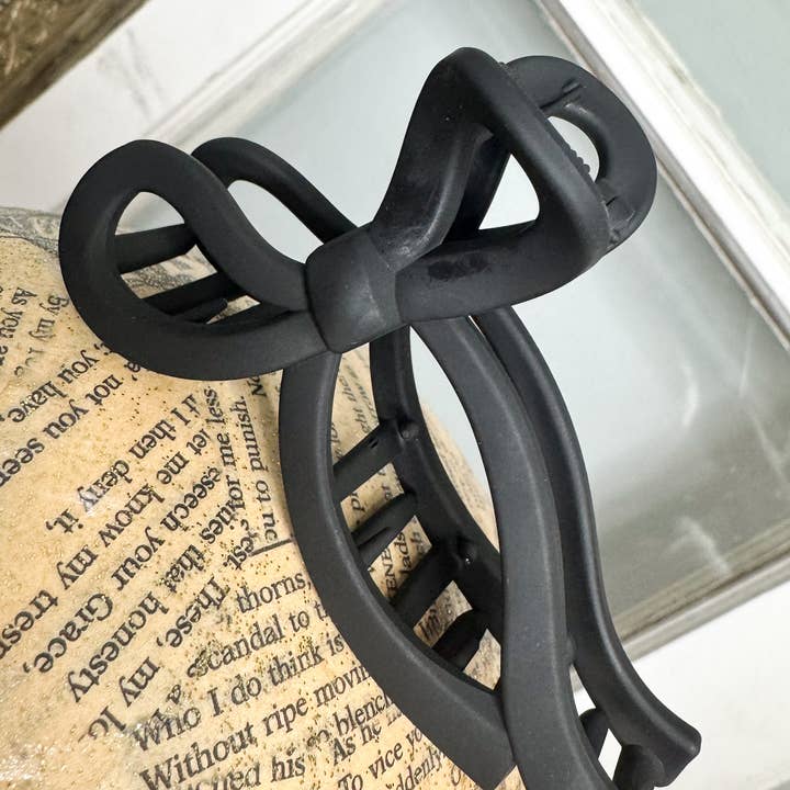 The House Of Gentry - Wholesale Hair Clip - Women's - Matte Black Bow Claw Clip1
