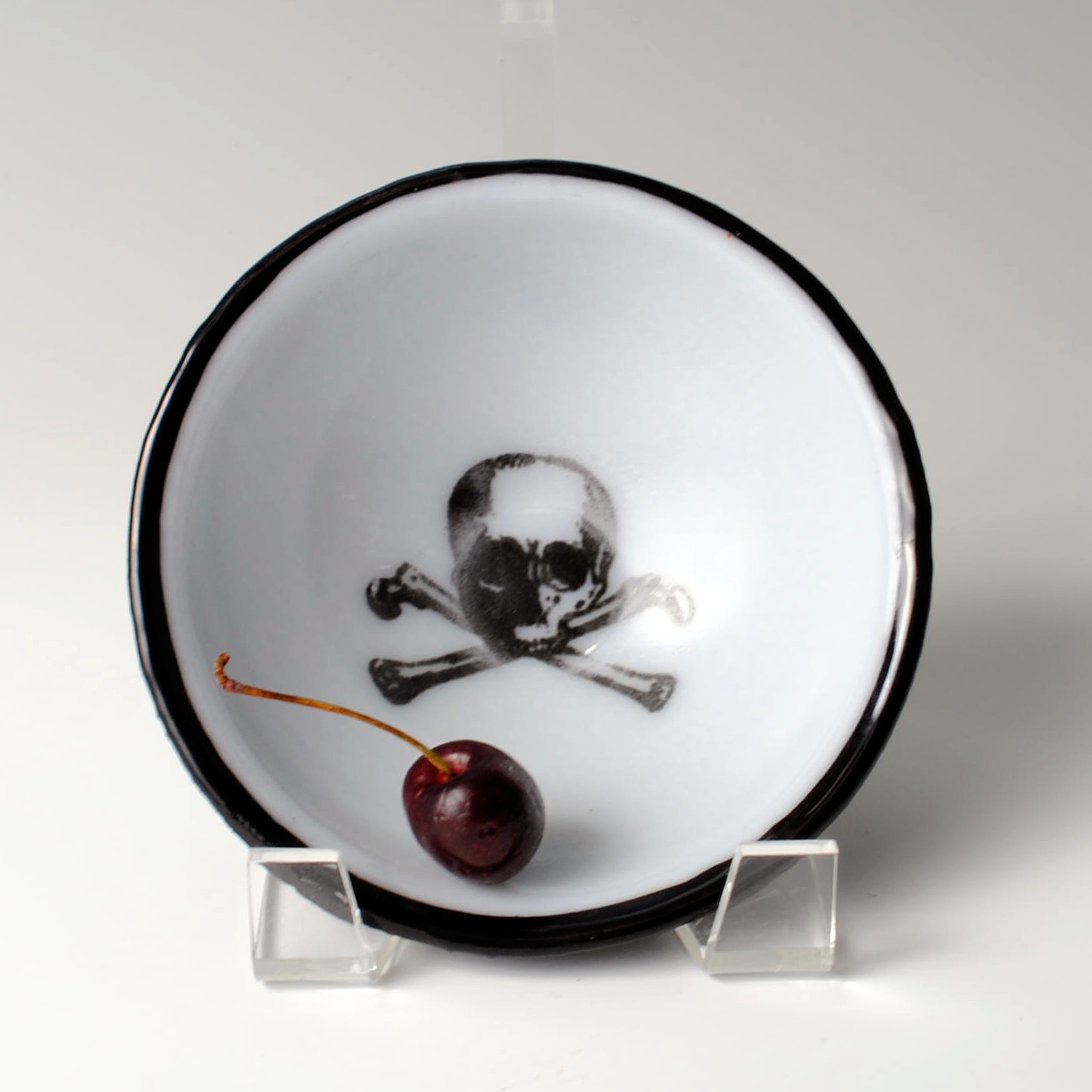 Kiku Handmade | Contemporary Fused Glass Home Goods - Wholesale Decorative Plate/Dish/Bowl - Skull Fused Glass 5" Small Bowl1