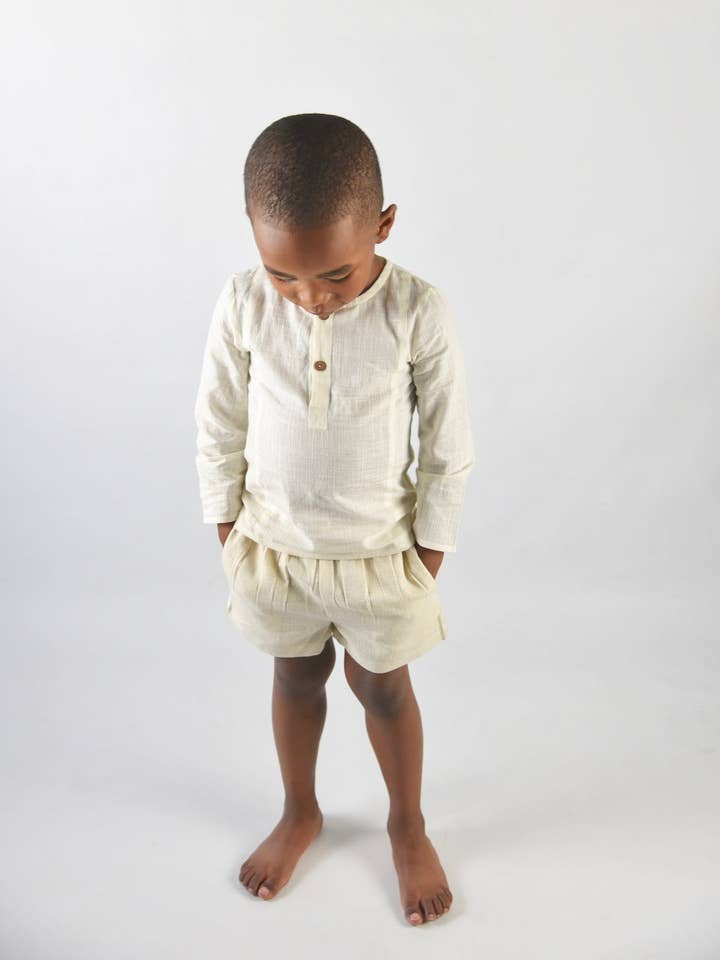 Conjunto de camisa y pantalones cortos para niños - Marfil para venta al por mayor de Yo Baby