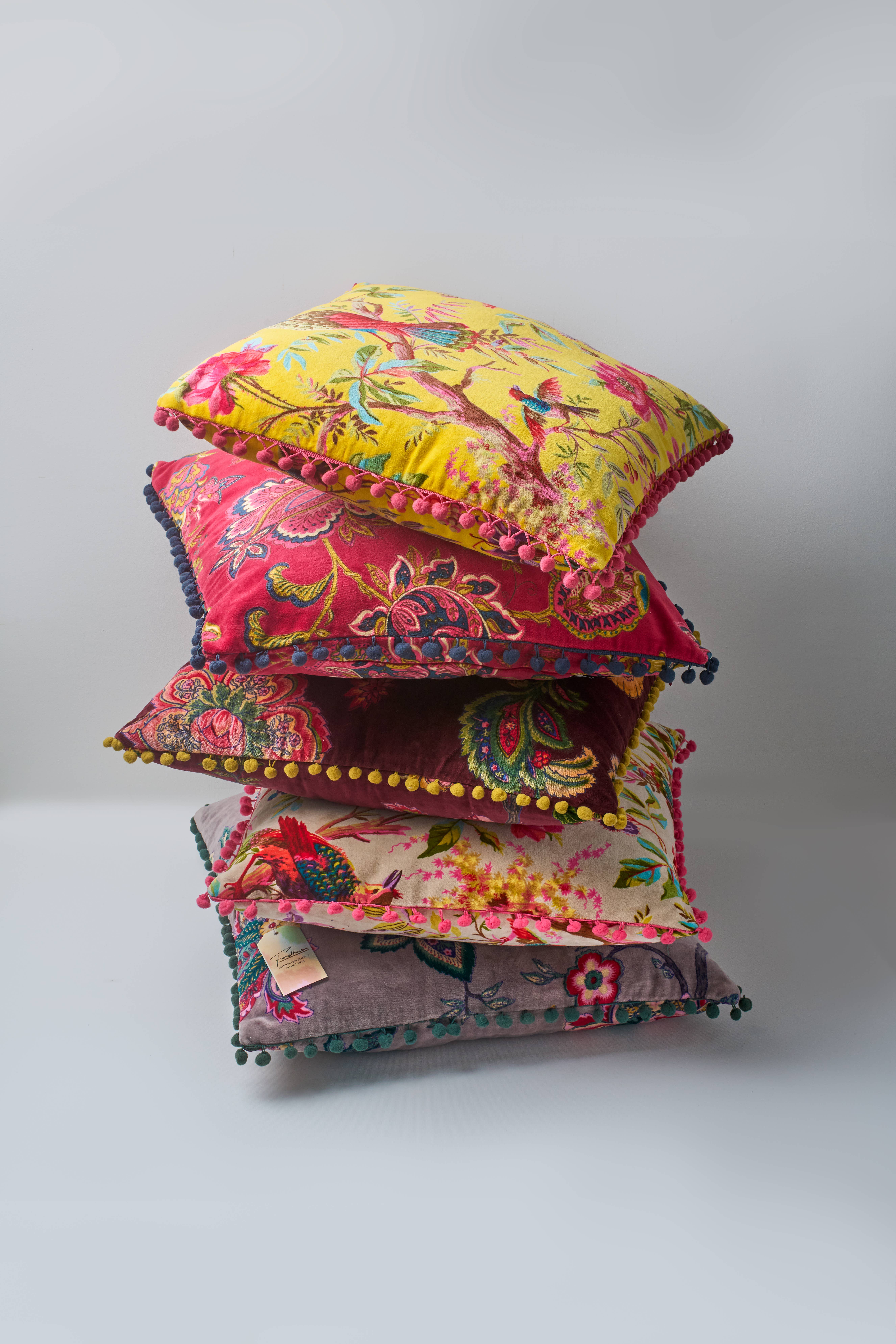 Atolia Designs - Vente Coussins de chaise - Coussin en velours ivoire avec rembourrage2