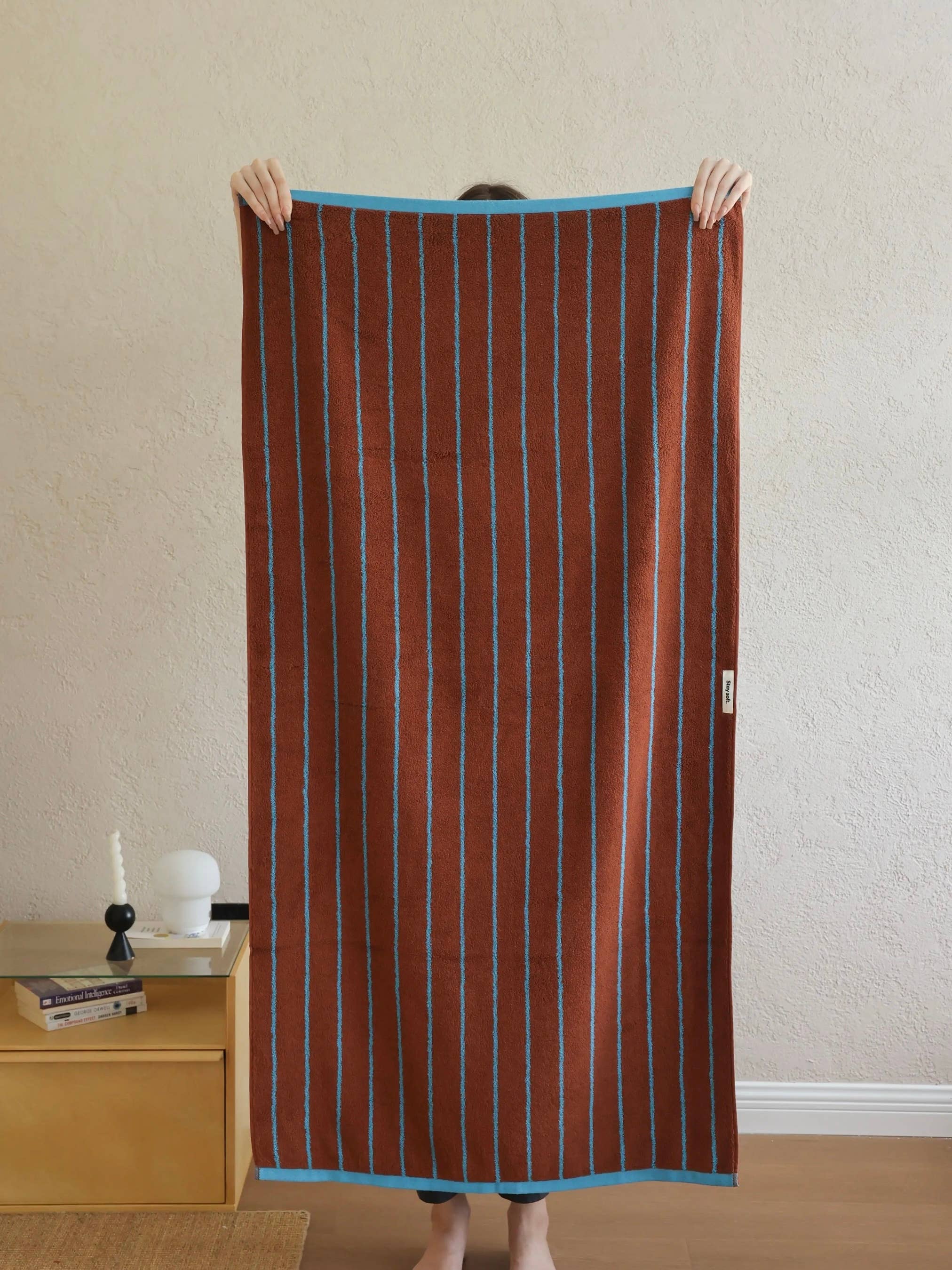 INSPECIAL HOME - Wholesale Bath Towel - 100% Cotton Retro Earthy-tone Pinstripe Soft Plush Towel 0
