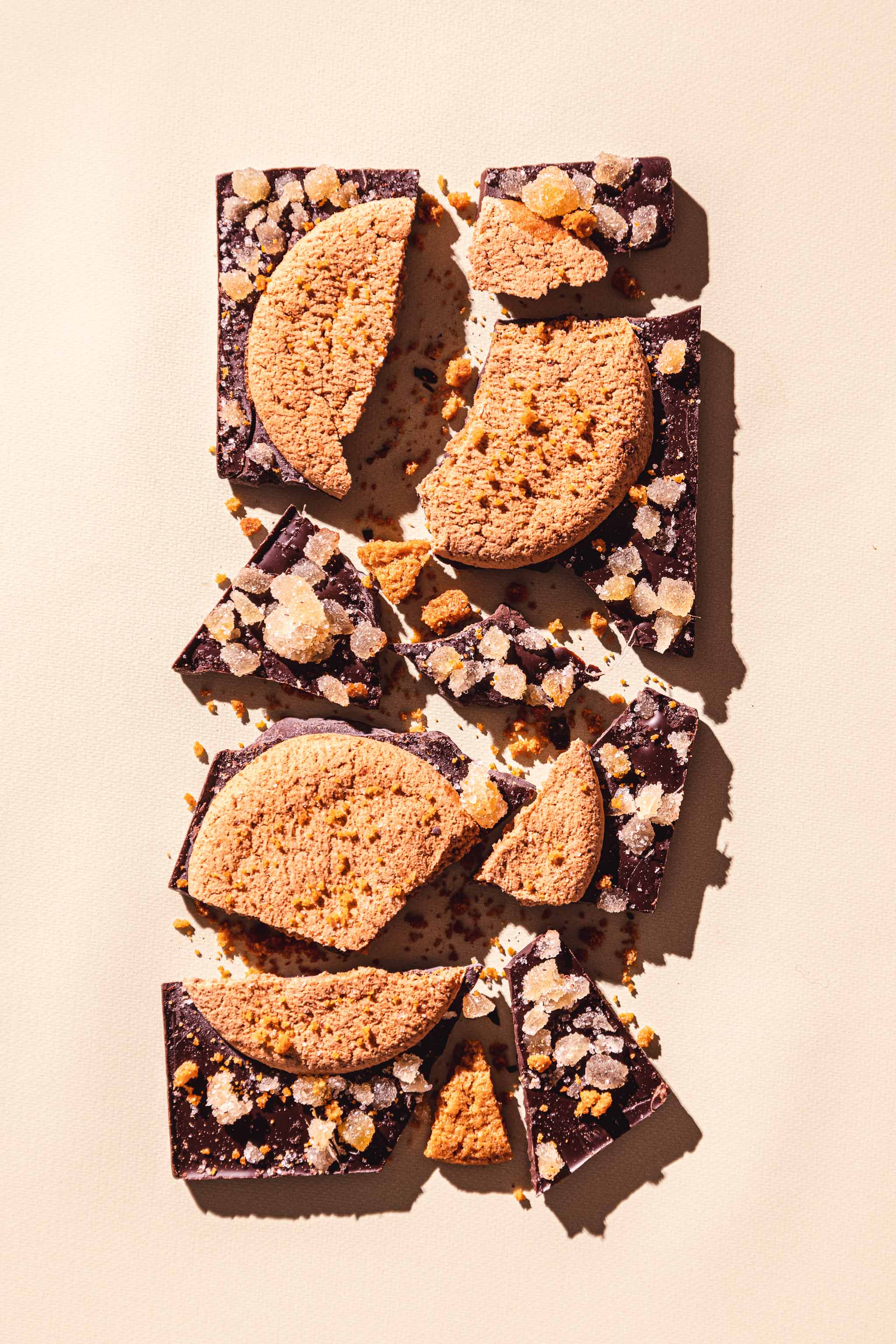 Compartes Chocolate - Wholesale Chocolate Bar - Gingerbread Dark Chocolate Bar - HOLIDAY GIFT1