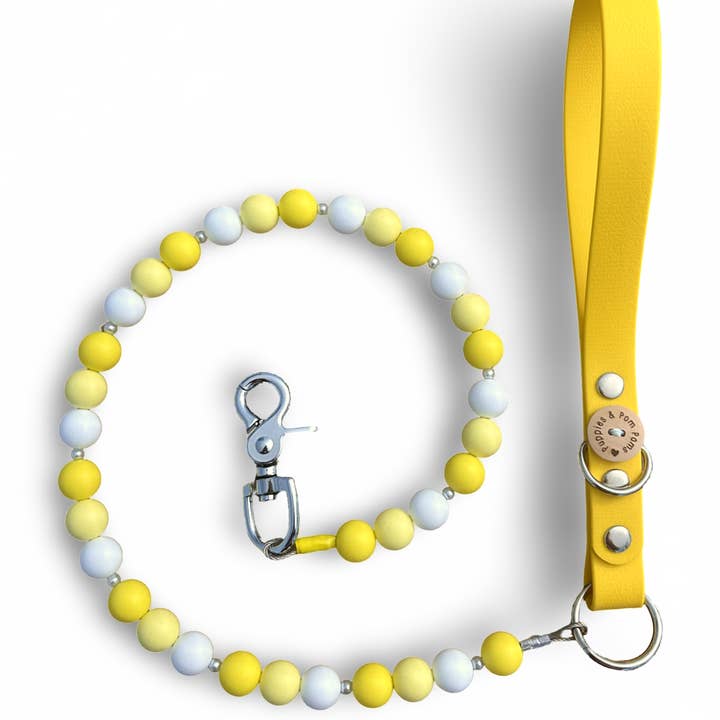 Laisse pour chien en perles faite à la main - Jaune Soleil pour la vente par Puppies & Pom Poms