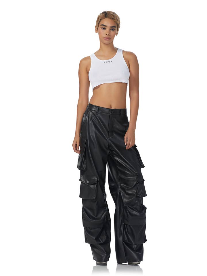 Parker Baggy Cargo Pant - Noir for wholesale on Faire