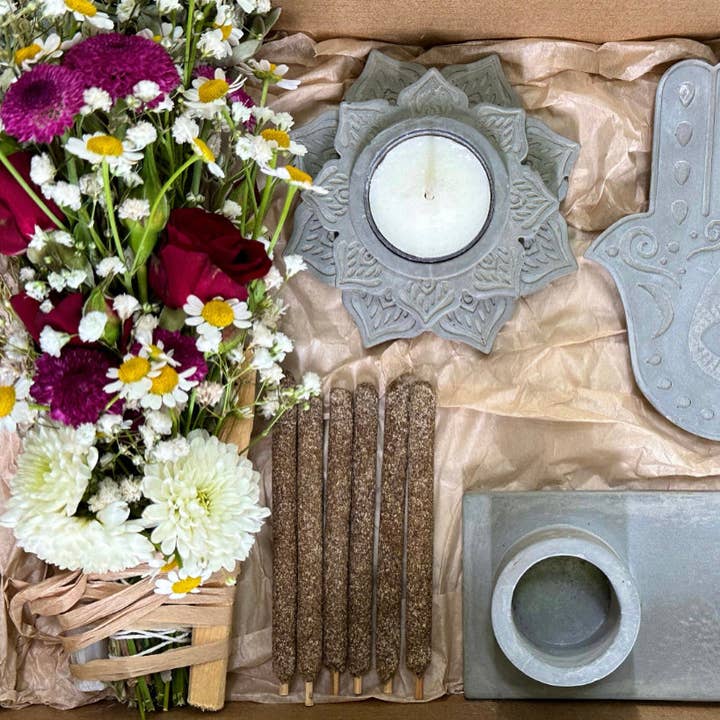 Spirituelles Zuhause Werkzeugset~ Teelichtkerze + Palo Santo Räucherhalter~Räucherwerkzeugset für den Großhandel von Pranava Spiritual Shop