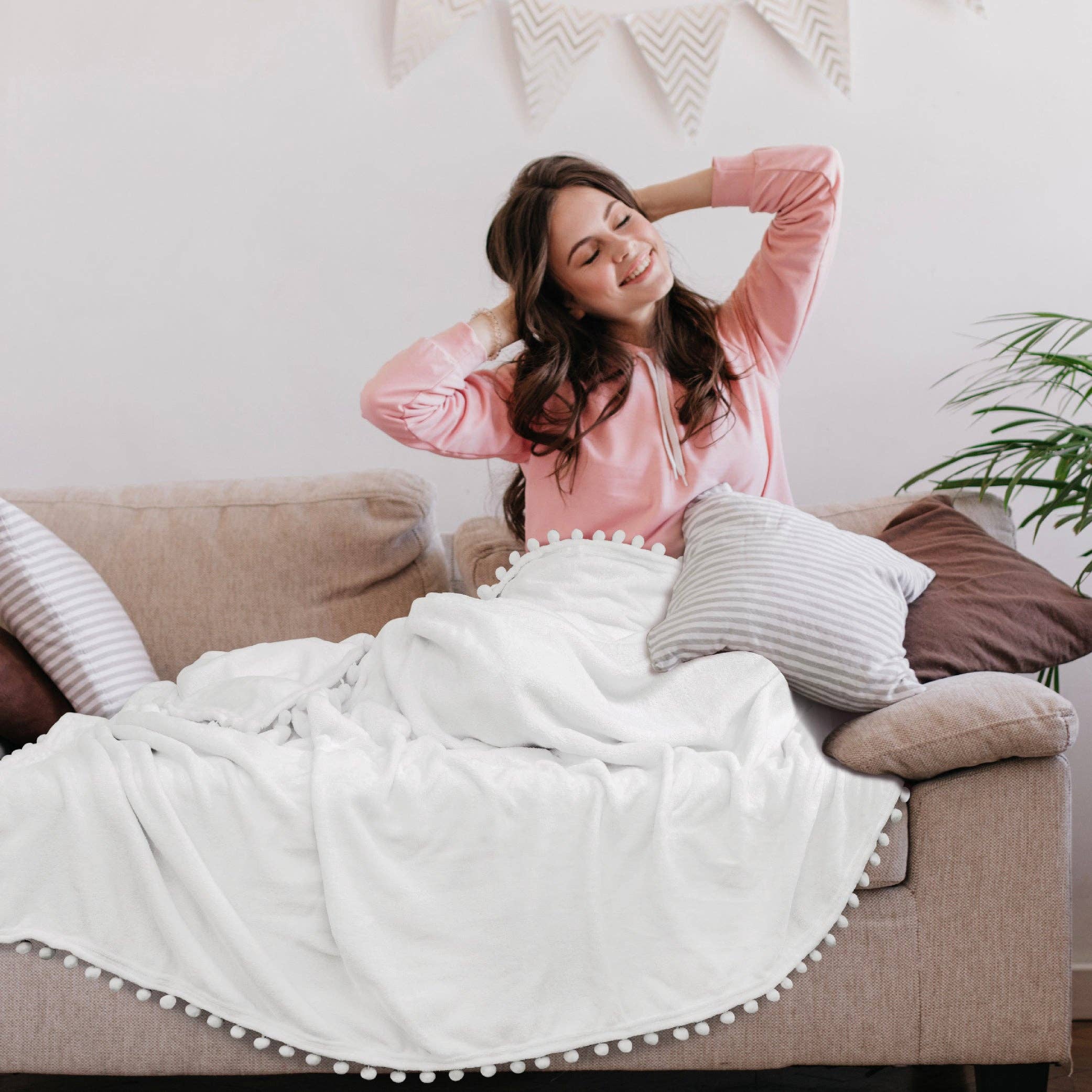 Pavilia – wholesale Prydnadsfilt – Filt med pompom-fransar120