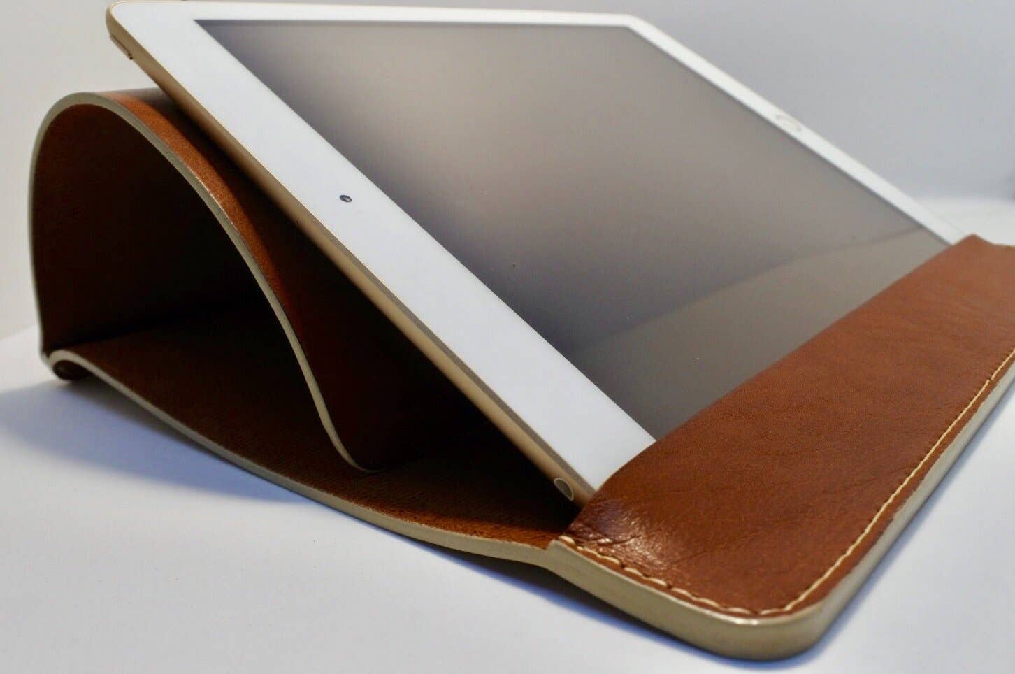 Monsieur J - Wholesale Laptop/Tablet Case - Unisex - Tablet/iPad case2