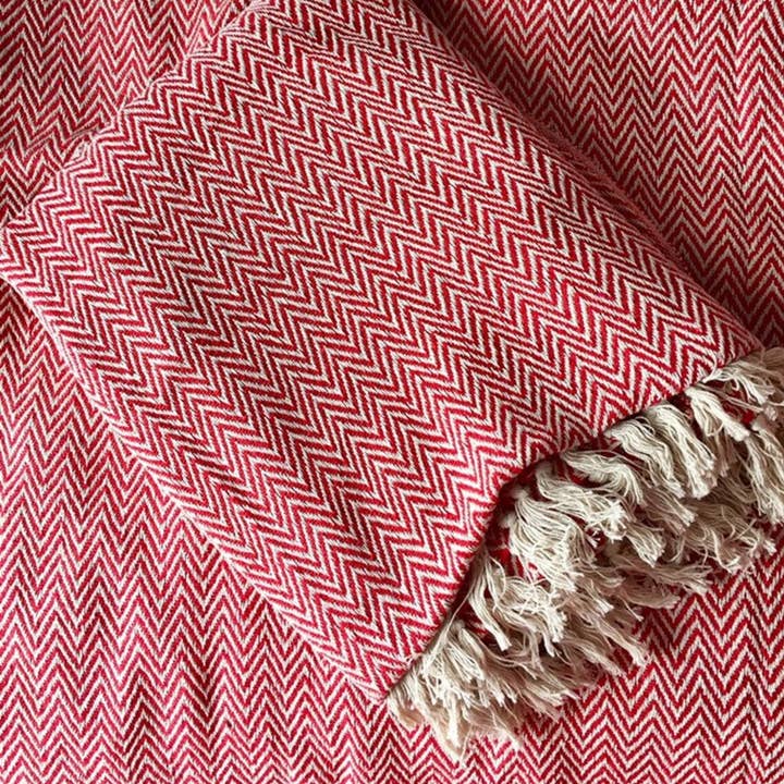 Manta de algodón tejida a mano de 50 x 60 pulgadas con borlas, color rojo para venta al por mayor de Cozy Trends