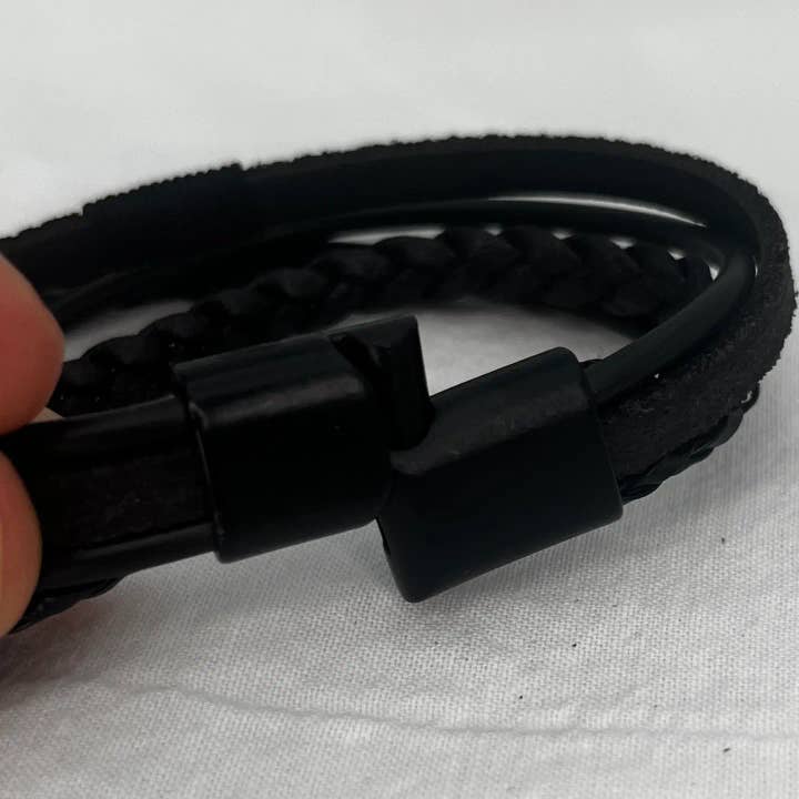 Loli - Wholesale Woven/Braided Bracelet - Braided Style Brown Leather Bracelet for Men: Rugged1