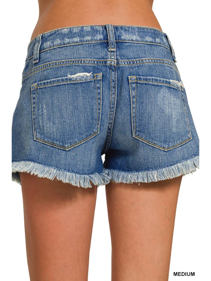 MEDIUM .....SI-27867 Distressed Denim Shorts for wholesale on Faire