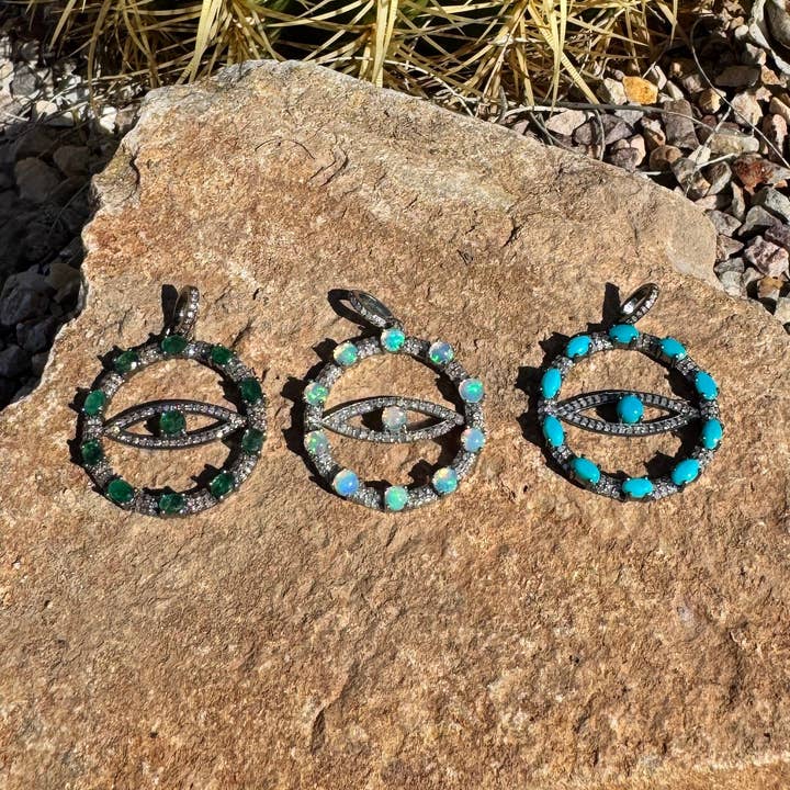 Pendentifs Œil maléfique en pierres précieuses et diamants pour la vente par ILISSA MICHELE JEWELRY