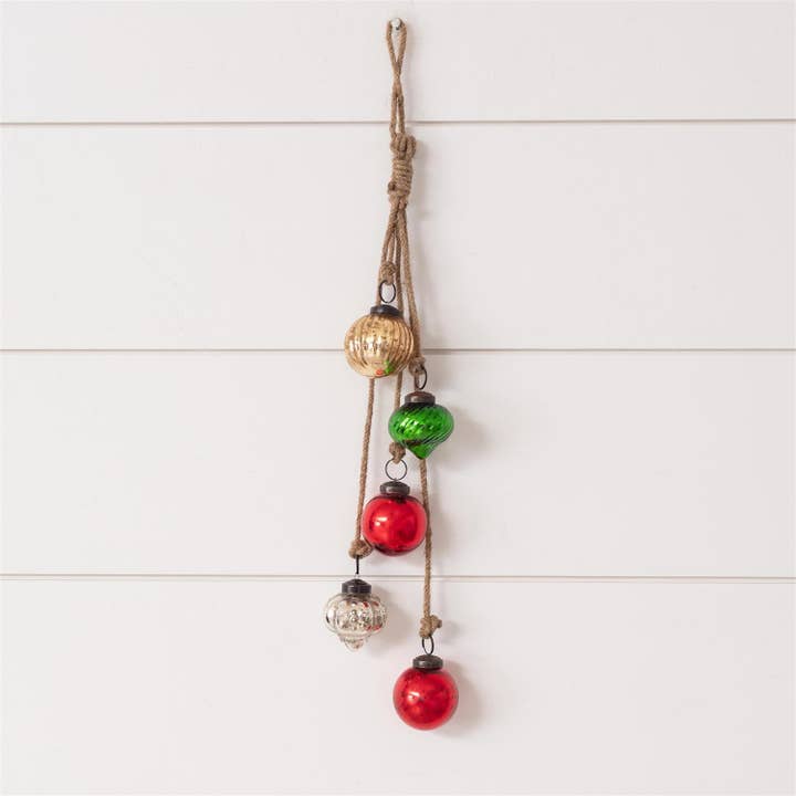 Hangende clusterornamenten, gekleurd glas (Pk/04) voor wholesale door Audrey's Home & Gift