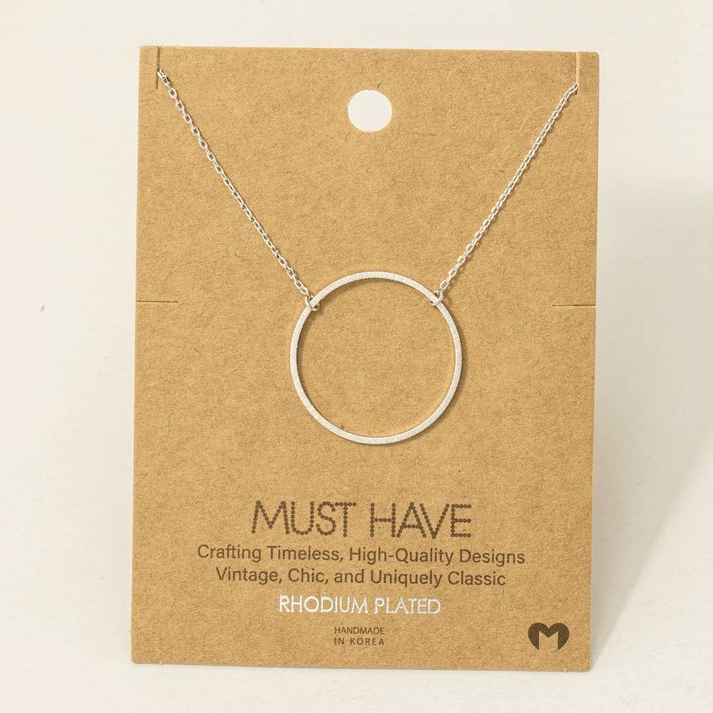 Fame Accessories – Engroshandel Halskæde med vedhæng – Gulddypet stor cirkeludskåret vedhæng halskæde5