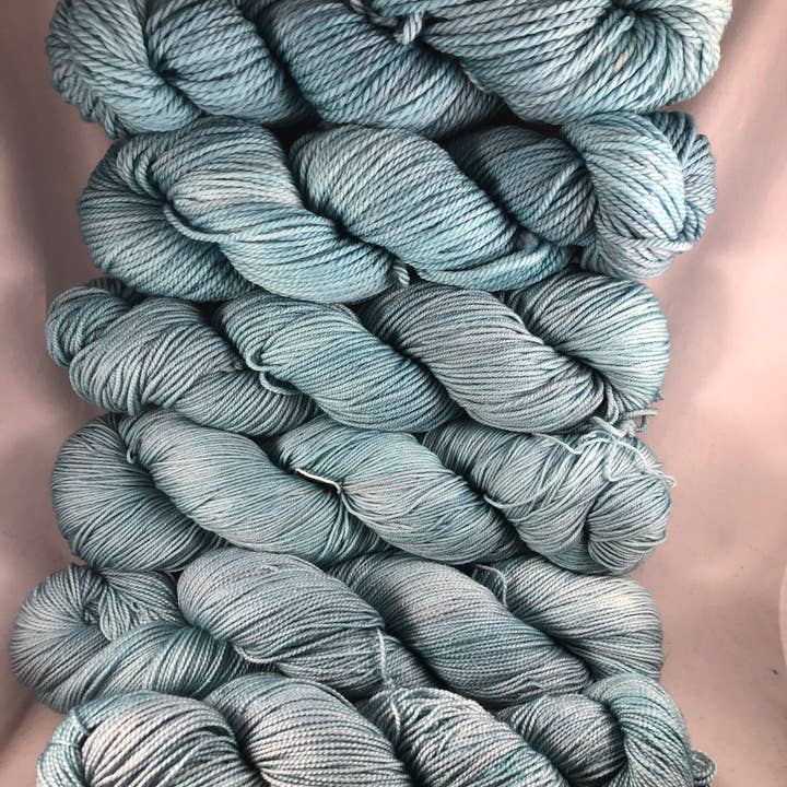 Gentleman Pirate - Fil Teint à la Main en Petite Série pour la vente par Rebel Purl