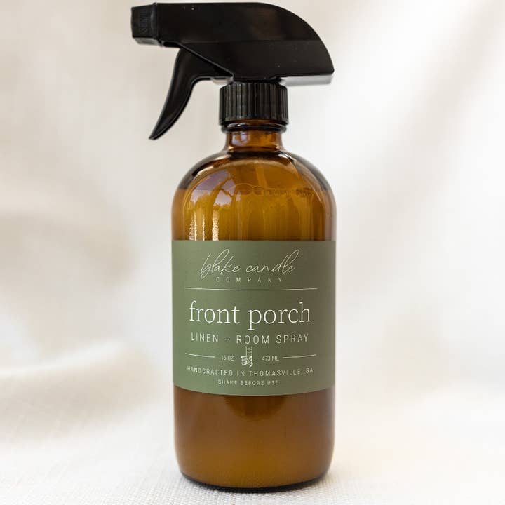 Linnengoed op de veranda + kamerspray voor wholesale door Blake Candle Company